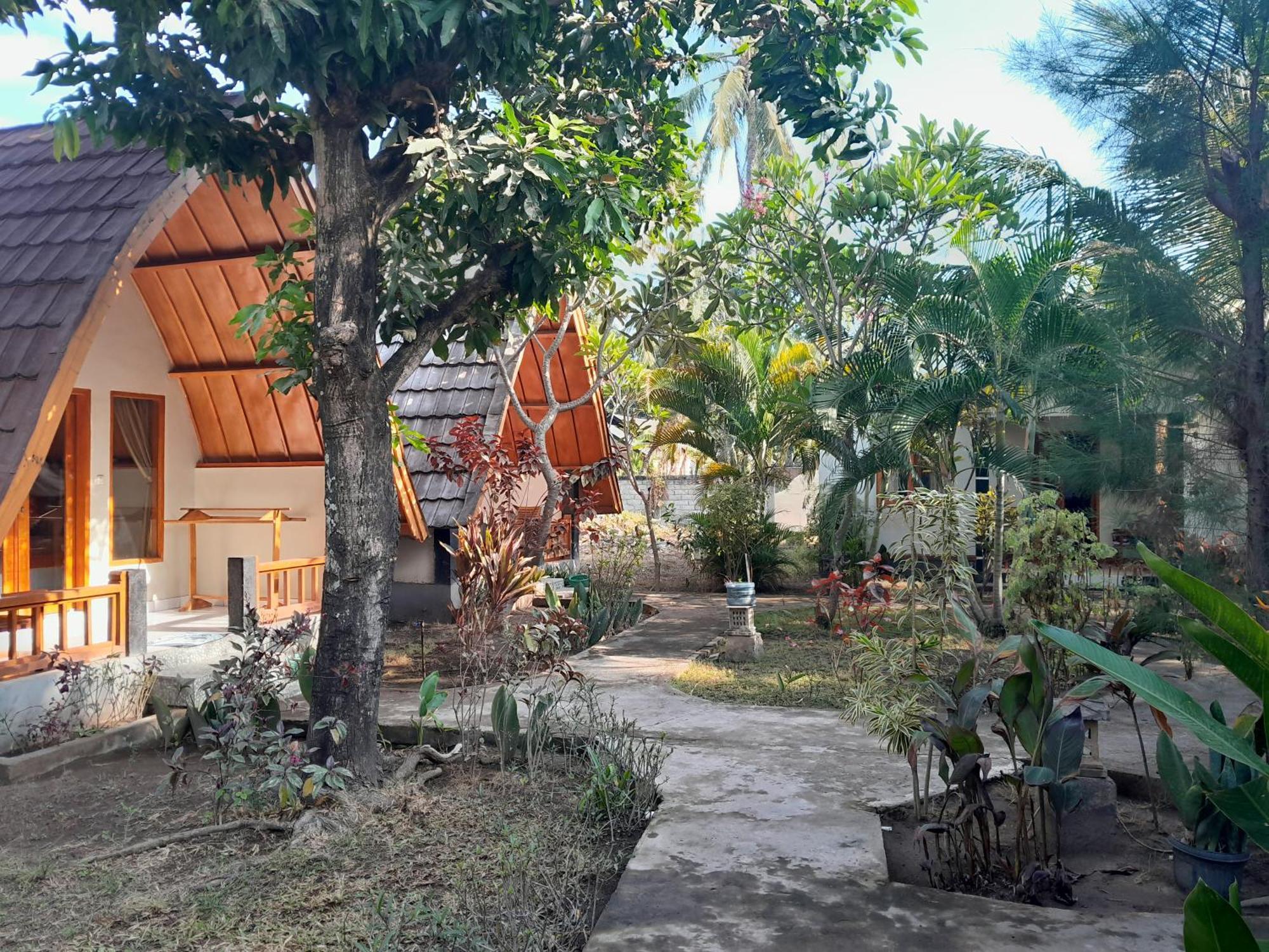 Florine'S Garden Hotel Gili Air Exterior foto