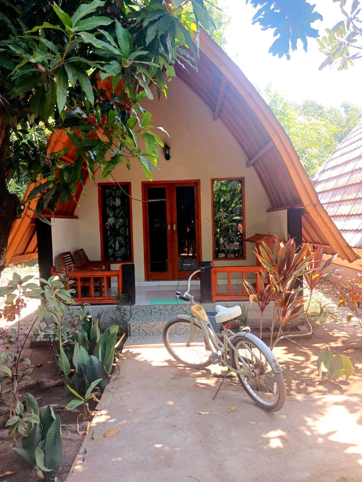 Florine'S Garden Hotel Gili Air Exterior foto